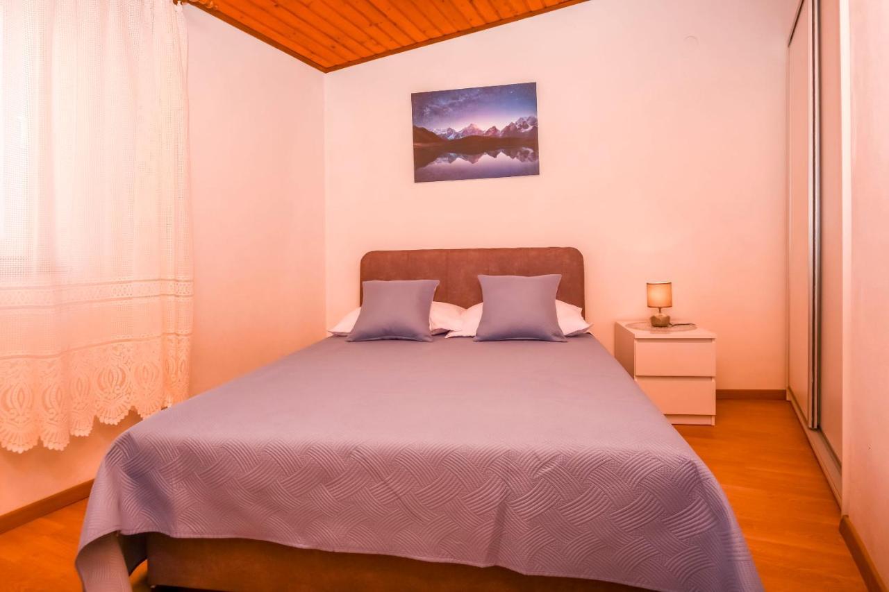 Apartment Mira Примоштен Номер фото