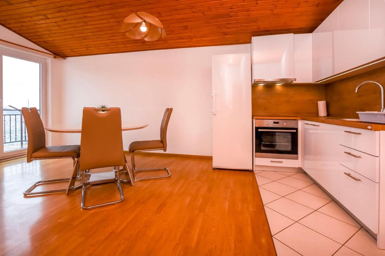 Apartment Mira Примоштен Номер фото